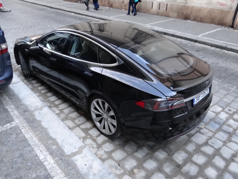 Tesla Model S