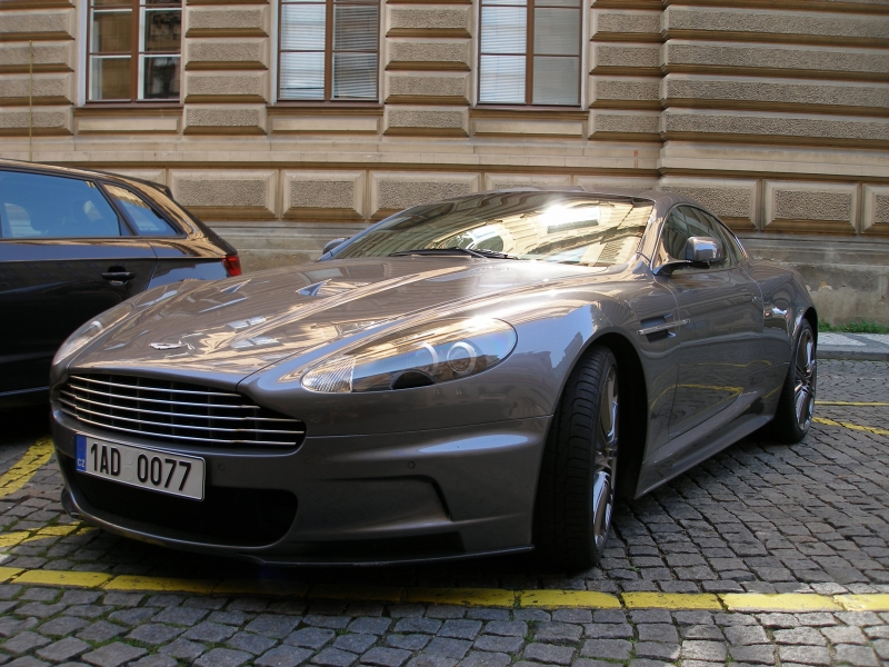 Aston Martin DBS