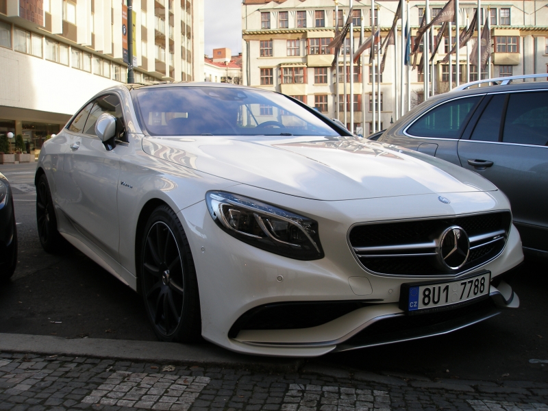 Mercedes-Benz S63 AMG Coupe