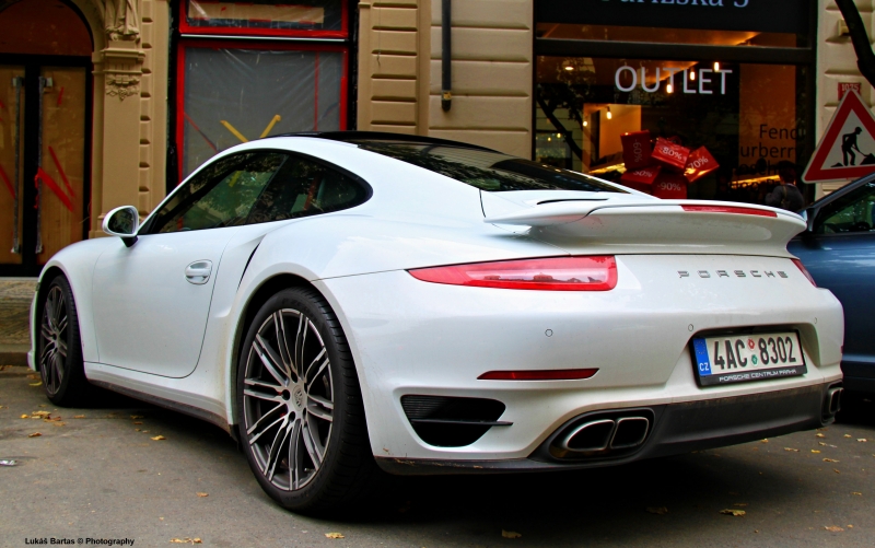 Porsche 911 Turbo S