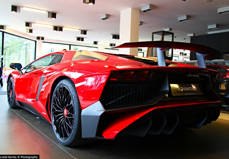 Lamborghini Aventador LP750-4 SV