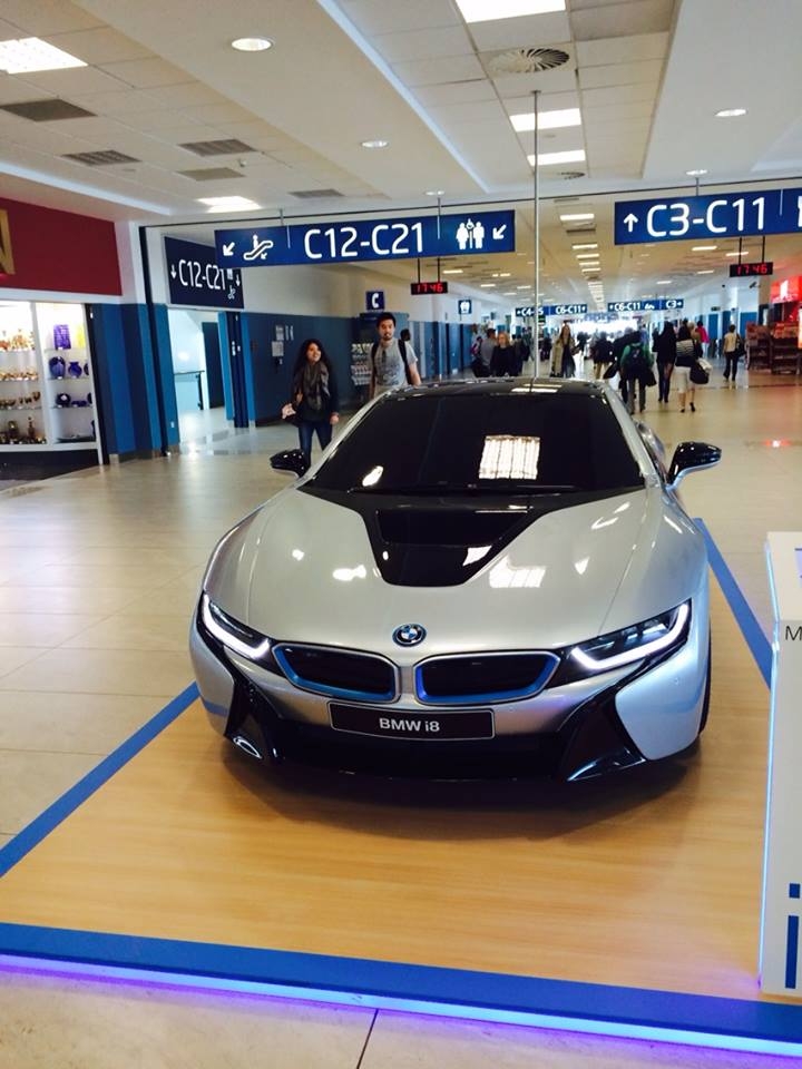 BMW i8 Maketa