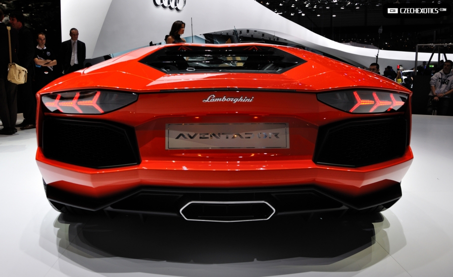Lamborghini LP-700 Aventador