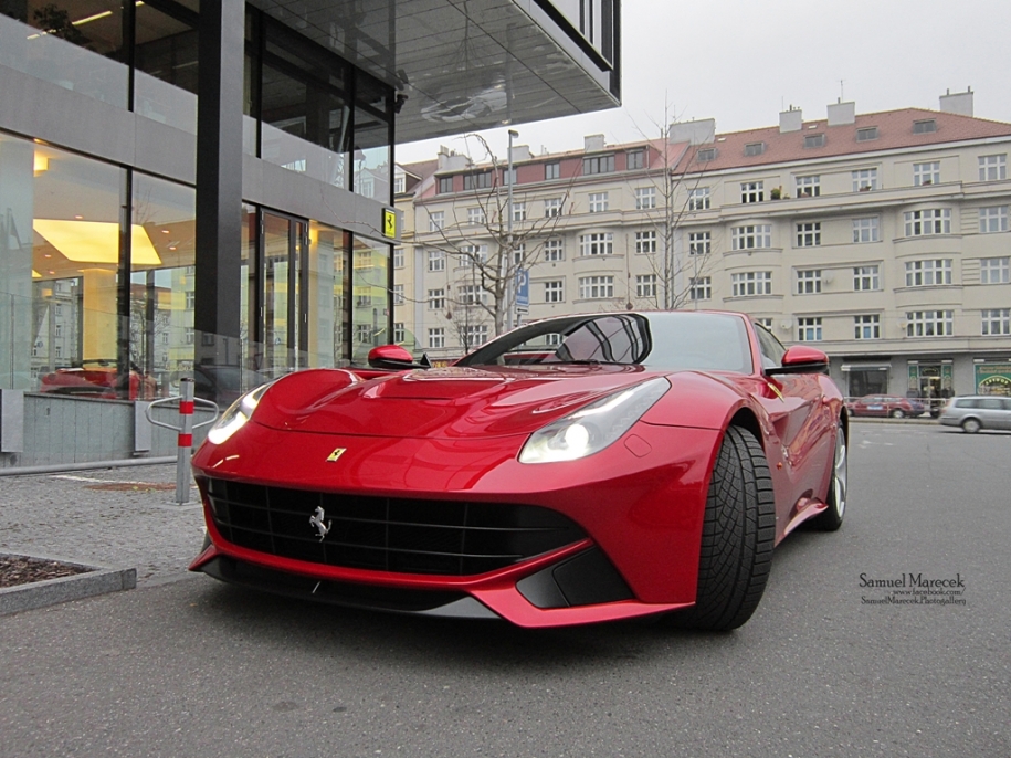 .:Ferrari F12 Berlinetta:.