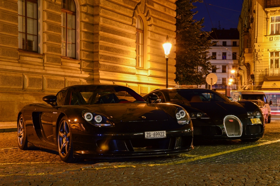 Porsche Carrera GT & Bugatti Veyron Sang Noir